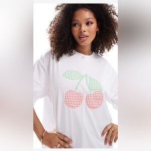 Oversized graphic T-shirt